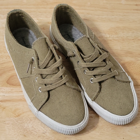 Tommy Bahama Shoes - Tommy Bahama Slip On Sneakers